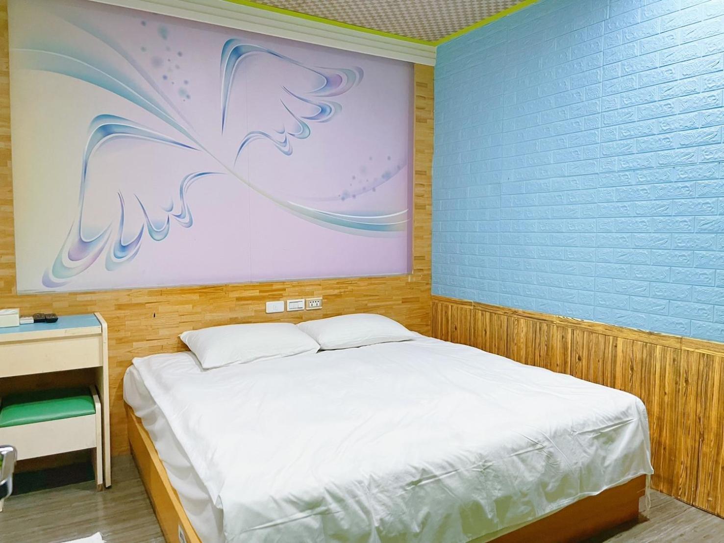 Clover House-自助式無人旅店 Чжунли Экстерьер фото