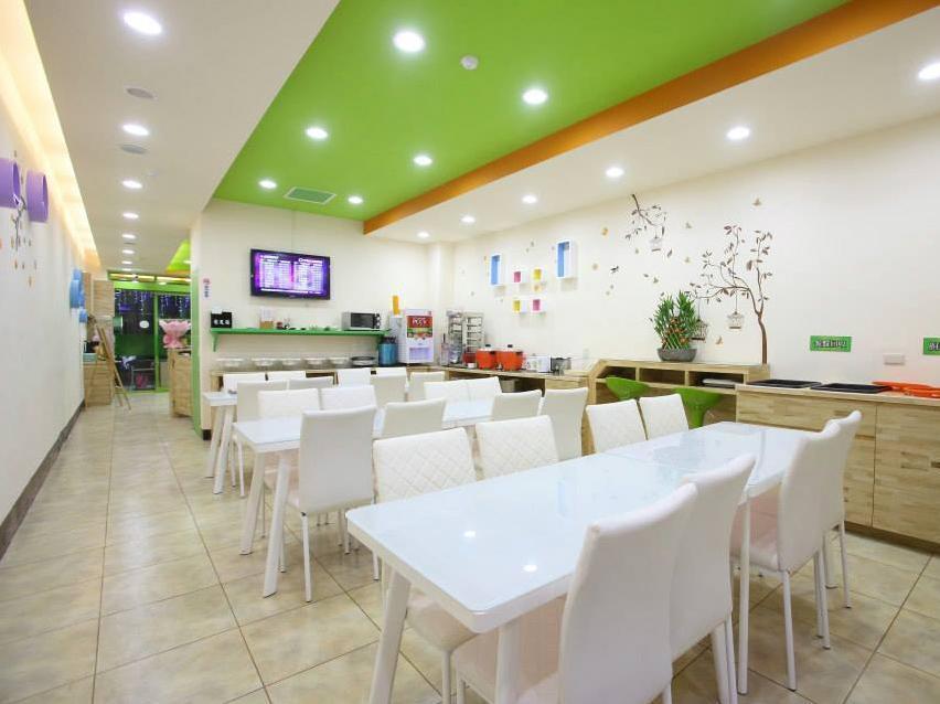 Clover House-自助式無人旅店 Чжунли Экстерьер фото
